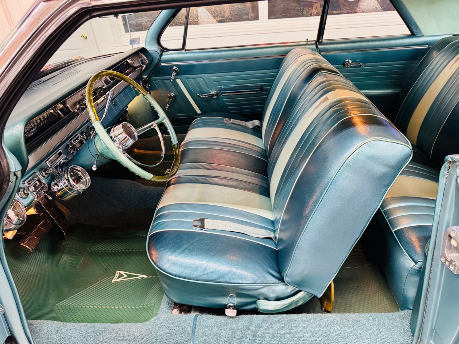 Pontiac-Catalina-1962-2-Door-35