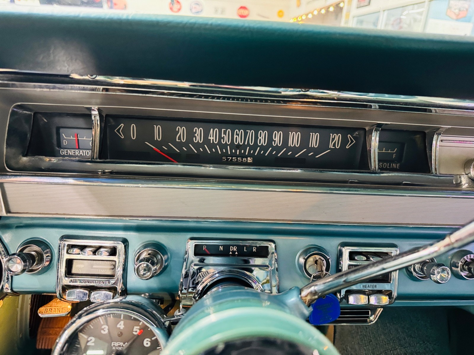 Pontiac-Catalina-1962-2-Door-37