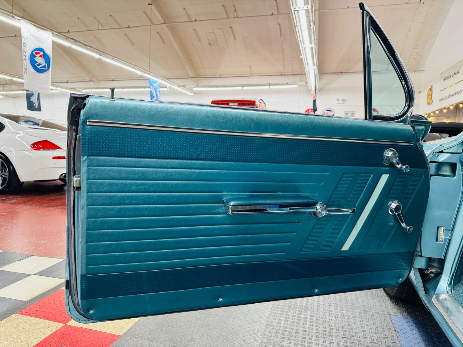 Pontiac-Catalina-1962-2-Door-39