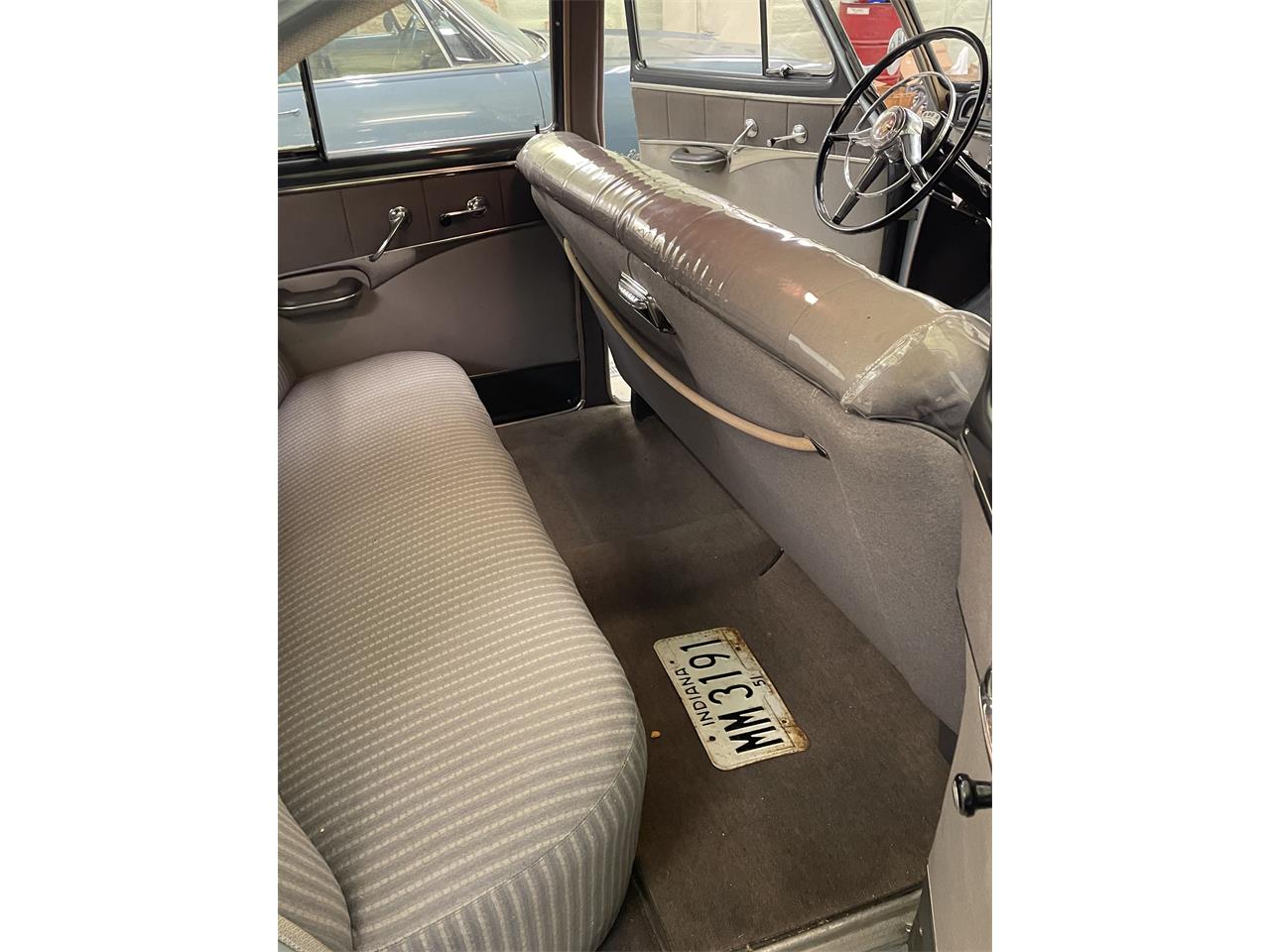 Pontiac-Chieftain-1951-Light-Blue-Gray-21