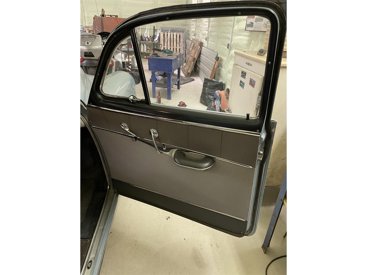 Pontiac-Chieftain-1951-Light-Blue-Gray-28