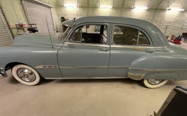 Pontiac-Chieftain-1951-Light-Blue-Gray