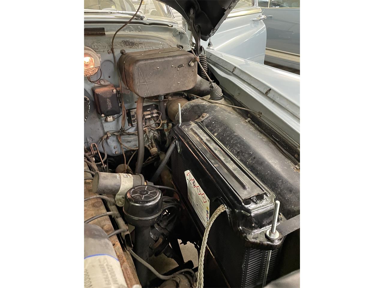 Pontiac-Chieftain-1951-Light-Blue-Gray-71