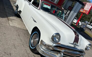 Pontiac-Chieftain-1954-Sedan-1