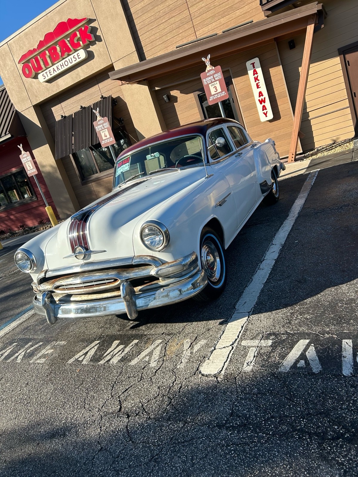 Pontiac-Chieftain-1954-Sedan-2