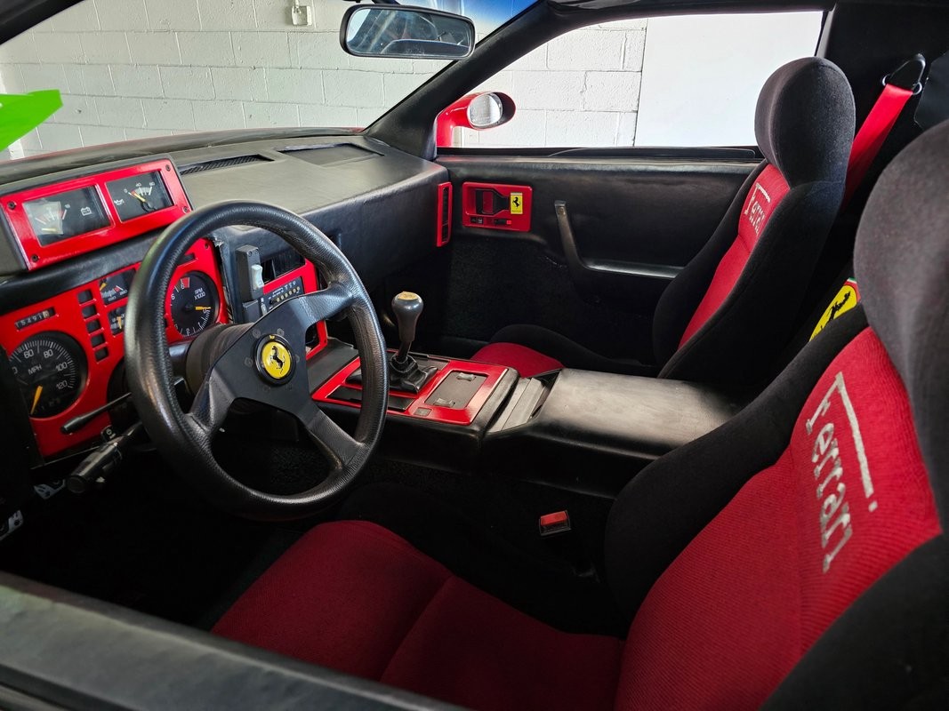 Pontiac-Fiero-1987-Coupe-15