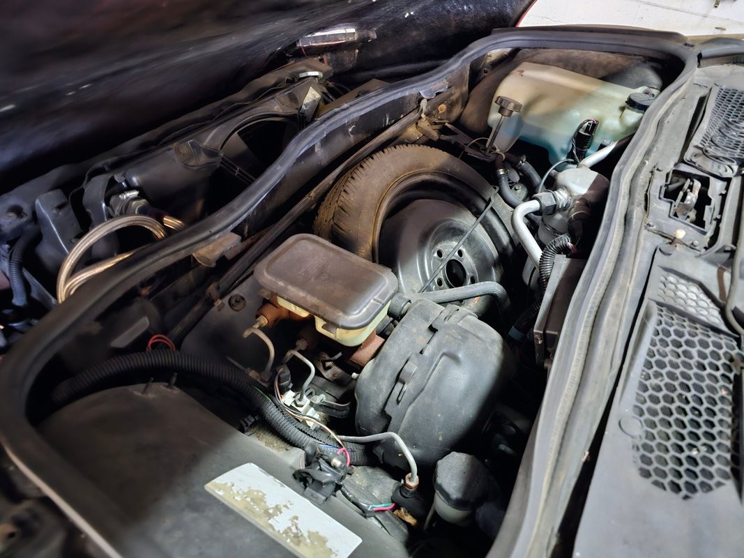 Pontiac-Fiero-1987-Coupe-19