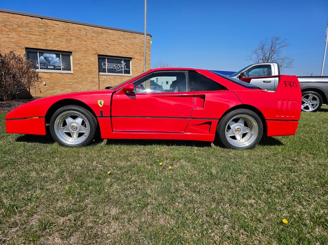 Pontiac-Fiero-1987-Coupe-2