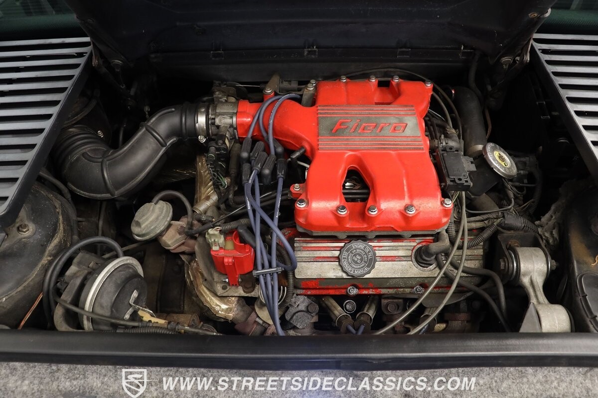 Pontiac-Fiero-1988-Coupe-3