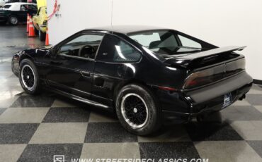 Pontiac-Fiero-1988-Coupe-6