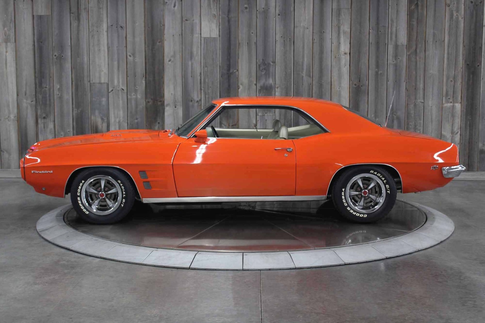 Pontiac-Firebird-1969-1