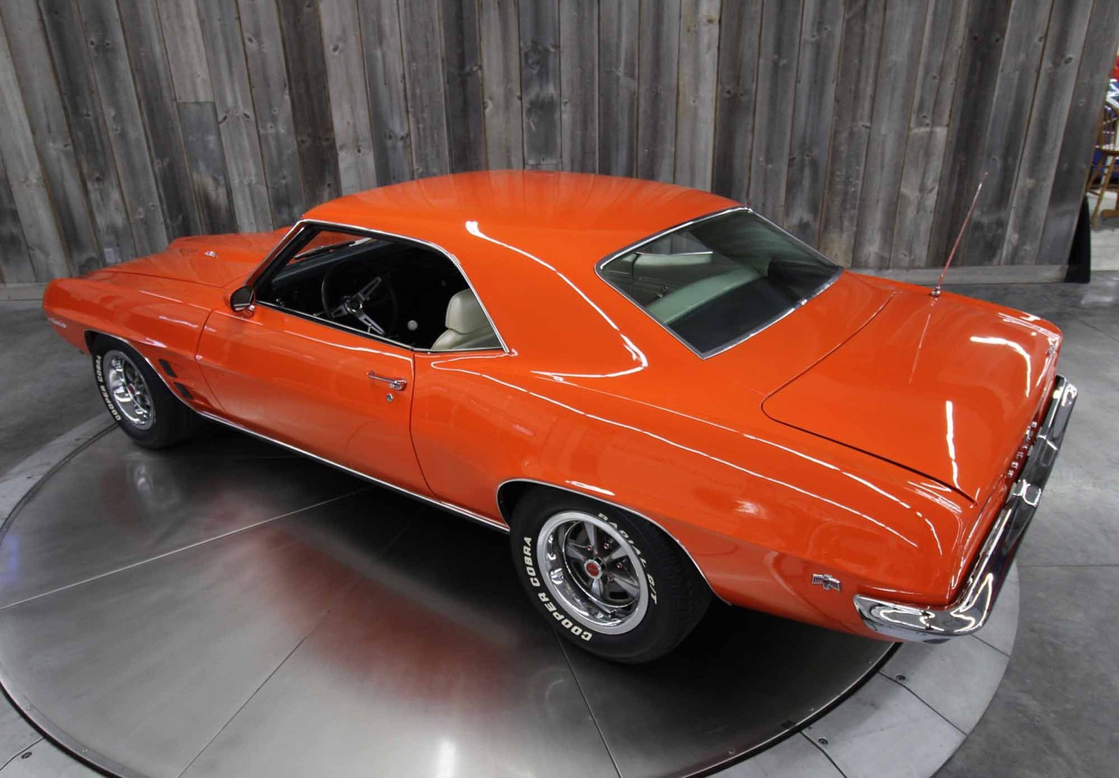 Pontiac-Firebird-1969-16