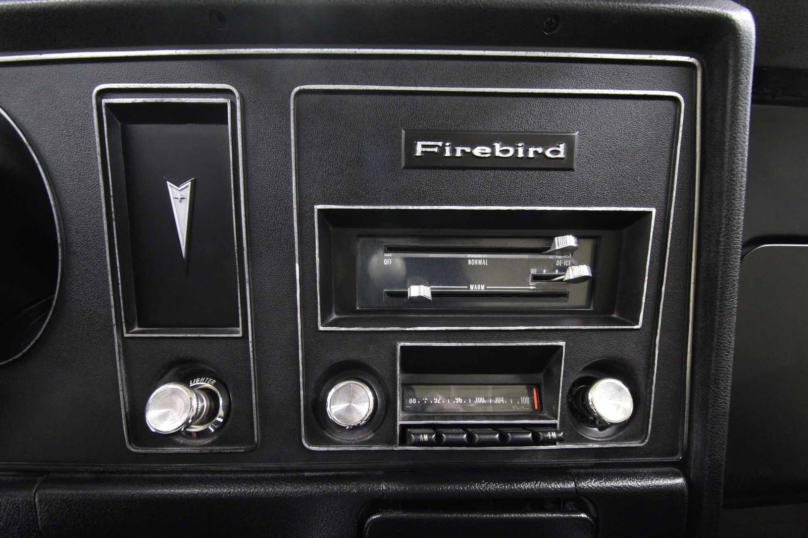 Pontiac-Firebird-1969-34