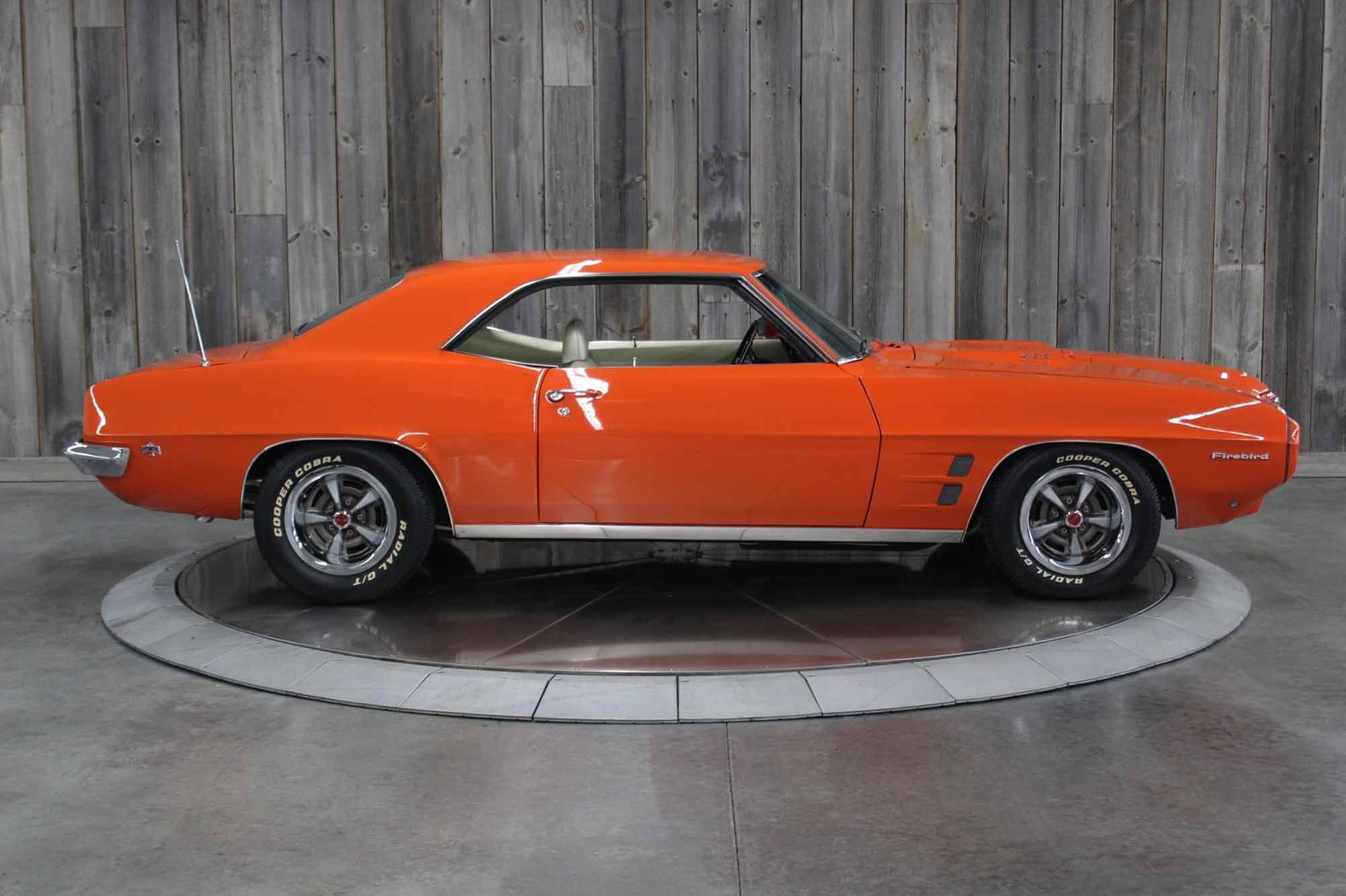 Pontiac-Firebird-1969-4