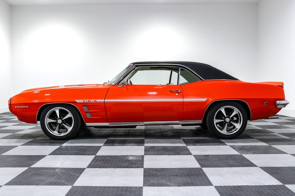 Pontiac-Firebird-1969-Coupe-3