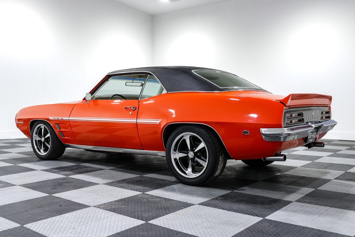 Pontiac-Firebird-1969-Coupe-4