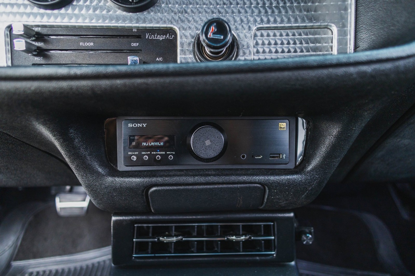 Pontiac-Firebird-1973-2D-Coupe-39