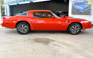 Pontiac-Firebird-1976-Coupe-4