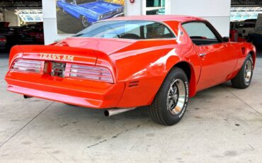 Pontiac-Firebird-1976-Coupe-5