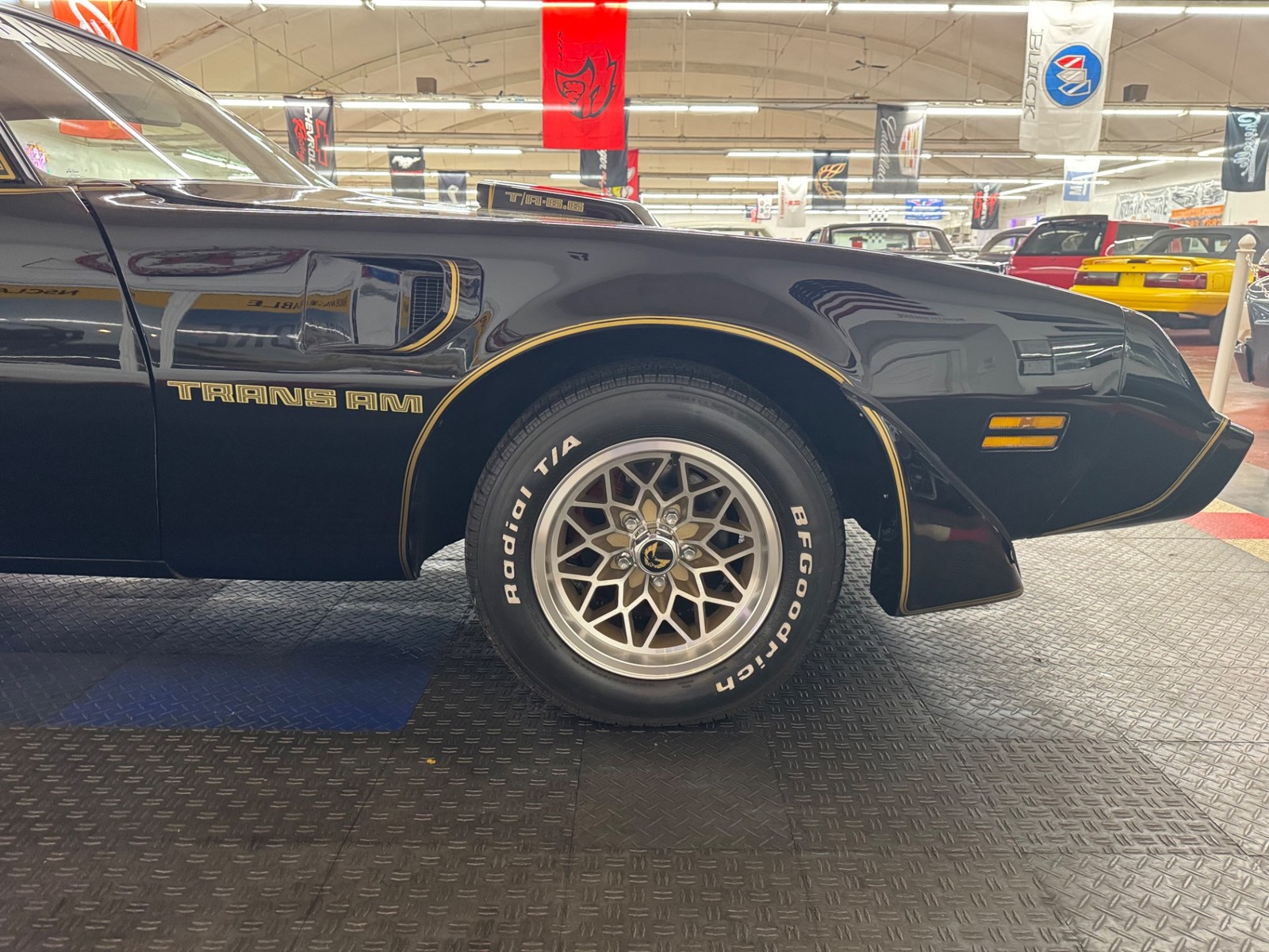 Pontiac-Firebird-1979-26