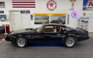 Pontiac-Firebird-1979-4