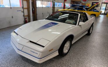 Pontiac-Firebird-1984-Coupe-1