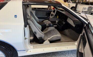 Pontiac-Firebird-1984-Coupe-12