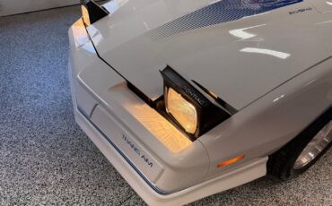 Pontiac-Firebird-1984-Coupe-25