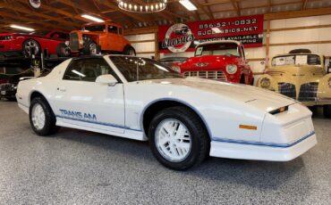 Pontiac-Firebird-1984-Coupe