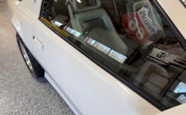 Pontiac-Firebird-1984-Coupe-30