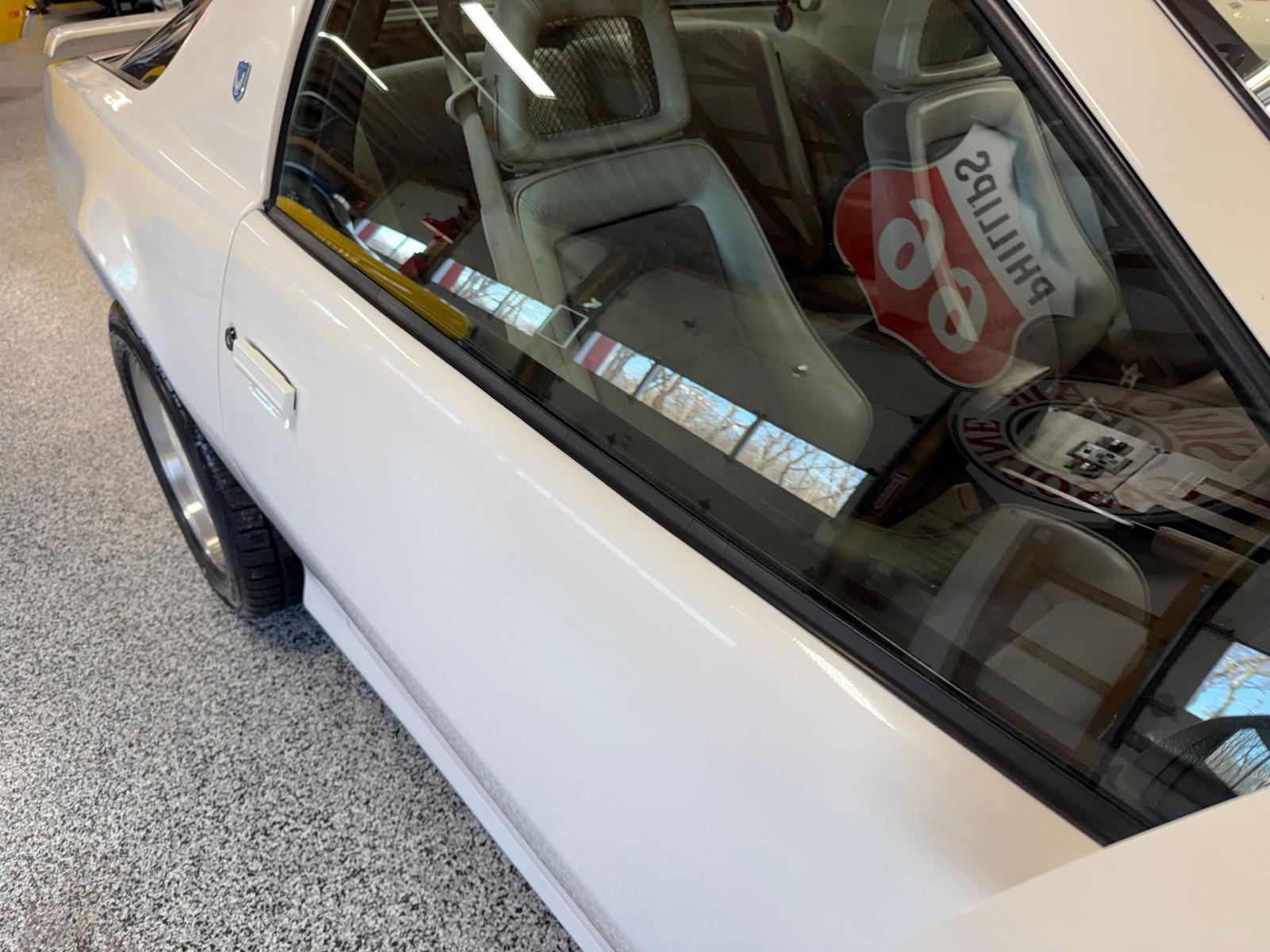 Pontiac-Firebird-1984-Coupe-30