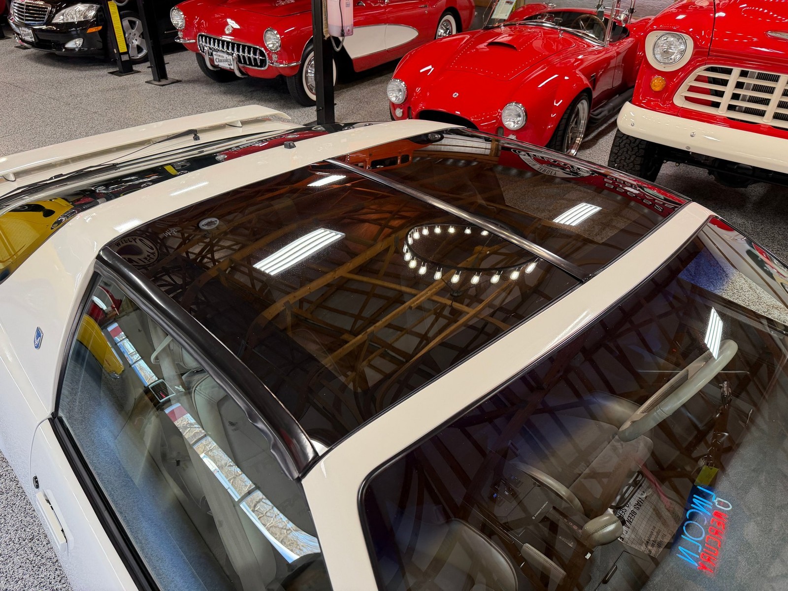 Pontiac-Firebird-1984-Coupe-31