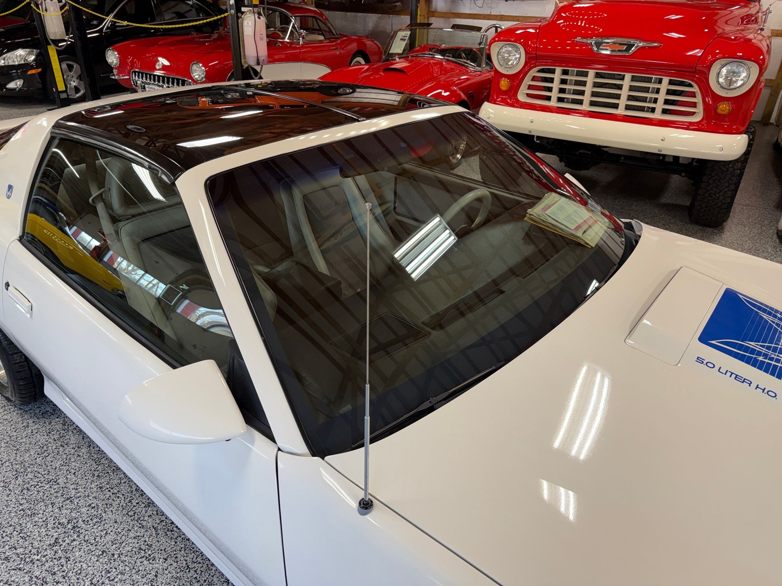 Pontiac-Firebird-1984-Coupe-32