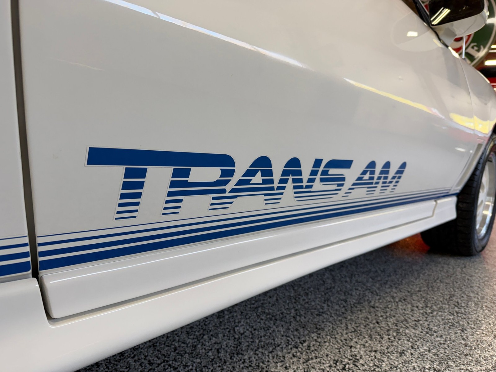 Pontiac-Firebird-1984-Coupe-34