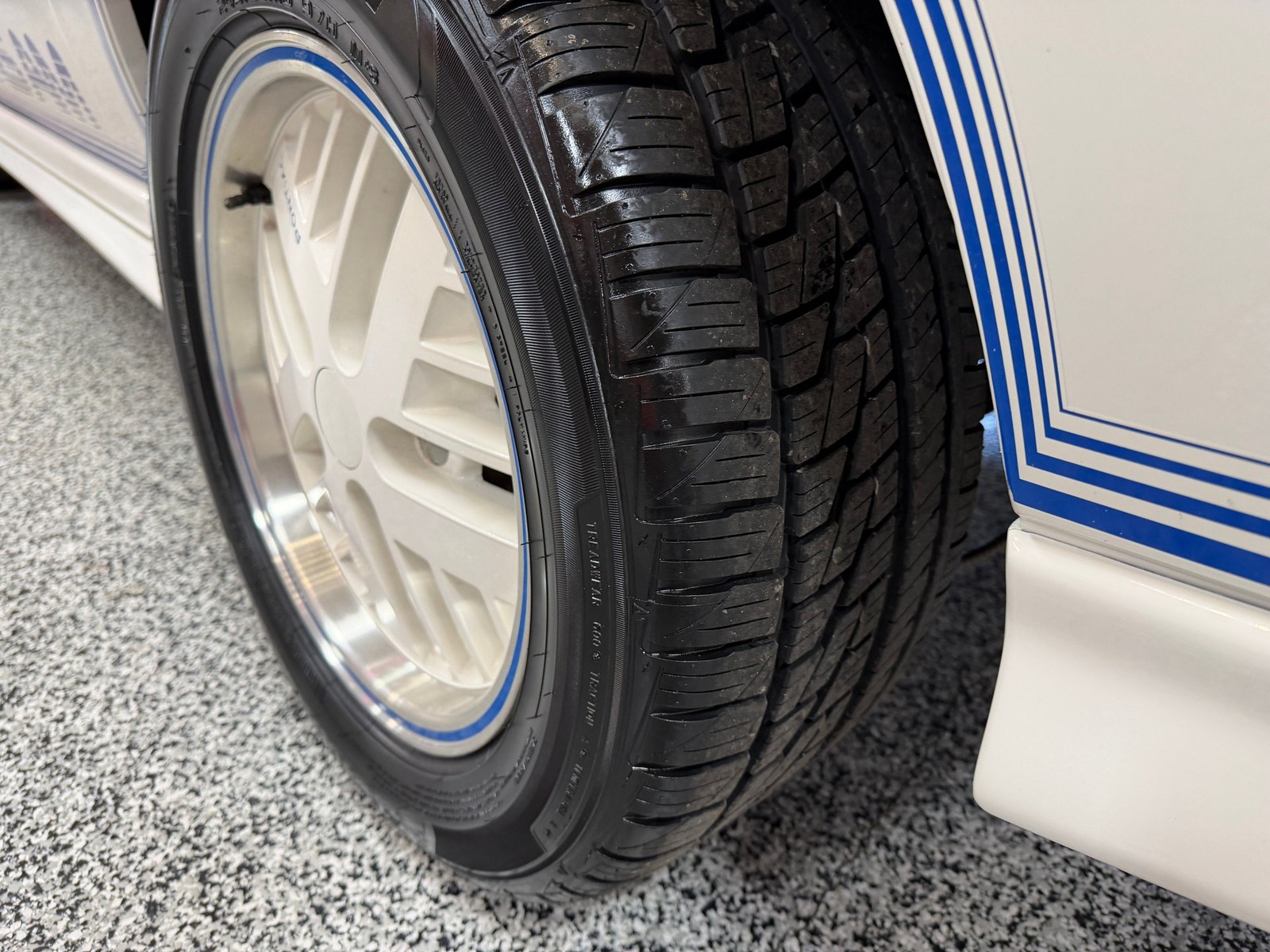 Pontiac-Firebird-1984-Coupe-38