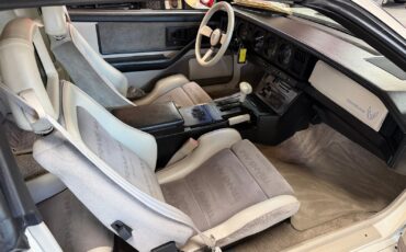 Pontiac-Firebird-1984-Coupe-5