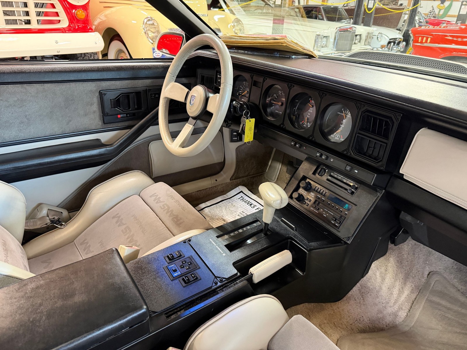 Pontiac-Firebird-1984-Coupe-8