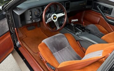 Pontiac-Firebird-1985-9