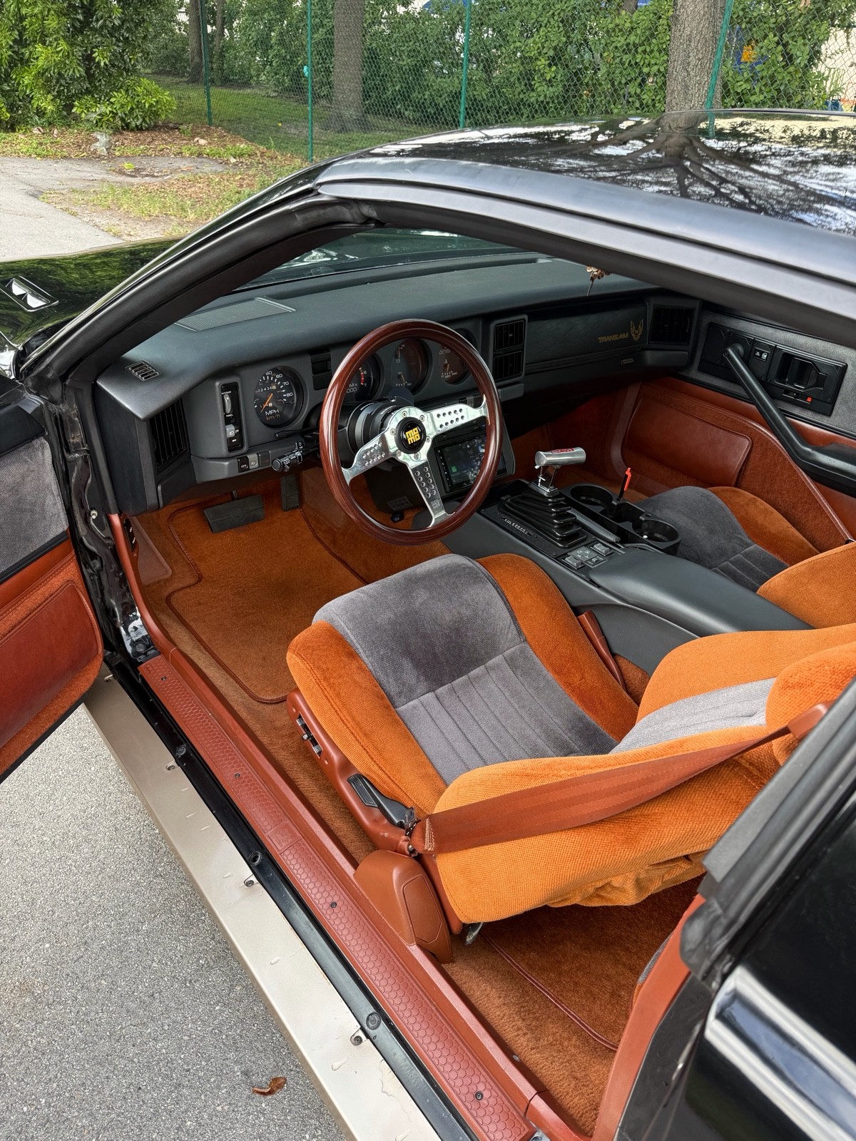 Pontiac-Firebird-1985-9