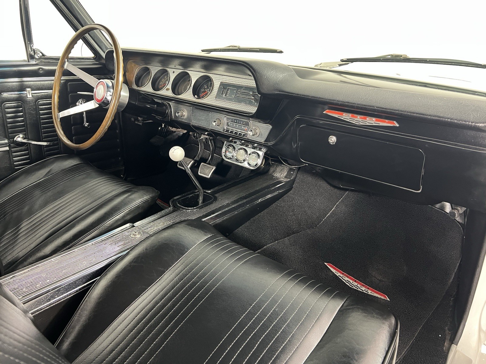 Pontiac-GTO-1964-Coupe-15