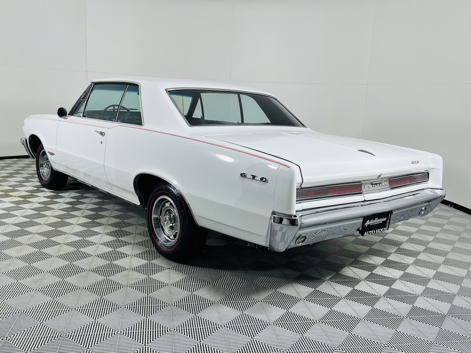 Pontiac-GTO-1964-Coupe-7