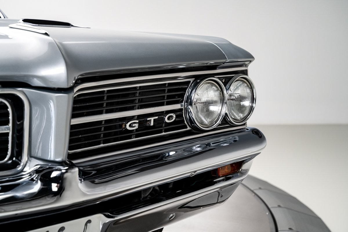 Pontiac-GTO-1964-Sedan-11