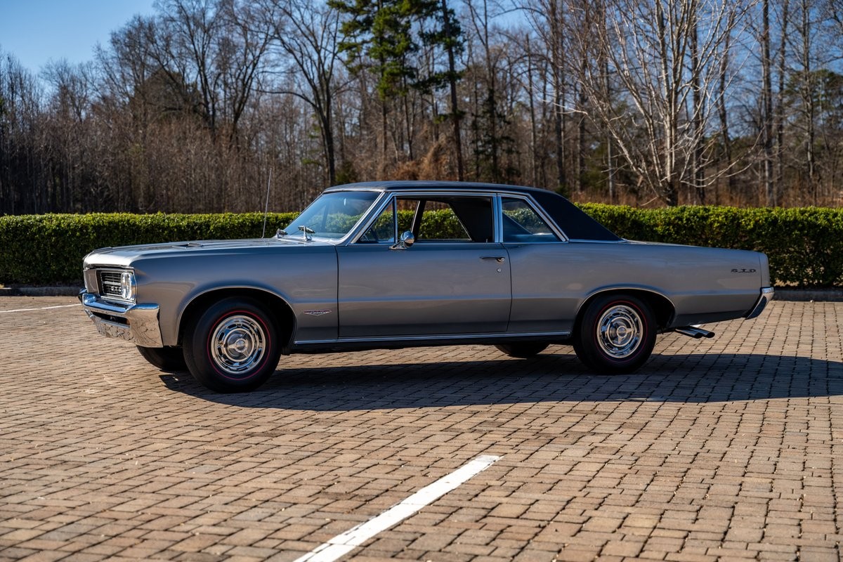 Pontiac-GTO-1964-Sedan-18