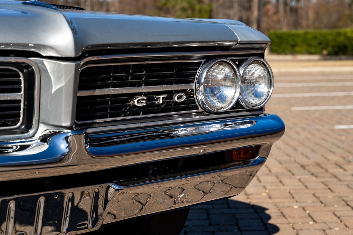 Pontiac-GTO-1964-Sedan-21