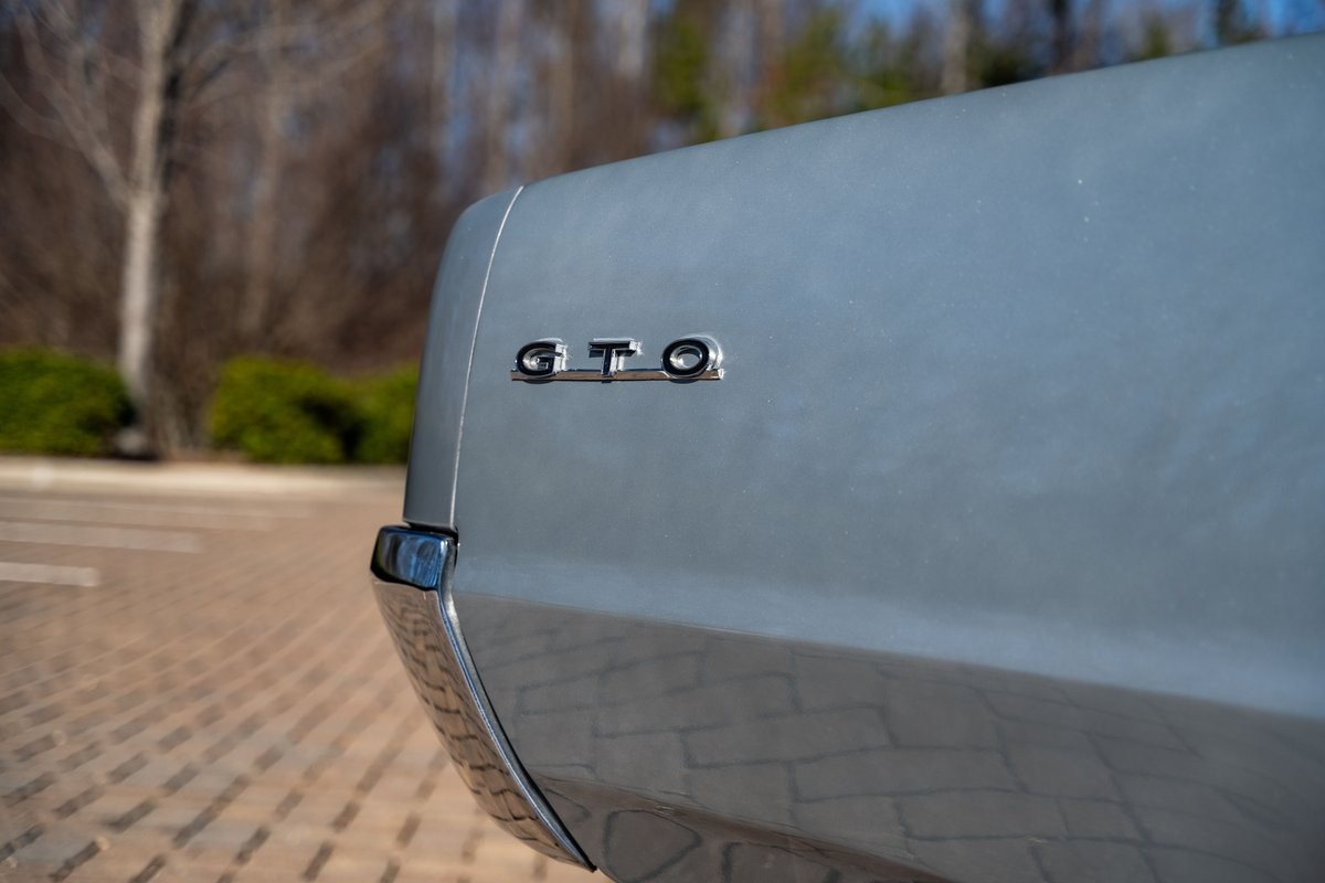 Pontiac-GTO-1964-Sedan-25