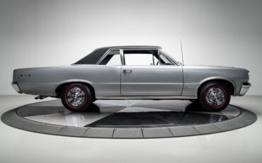 Pontiac-GTO-1964-Sedan-27