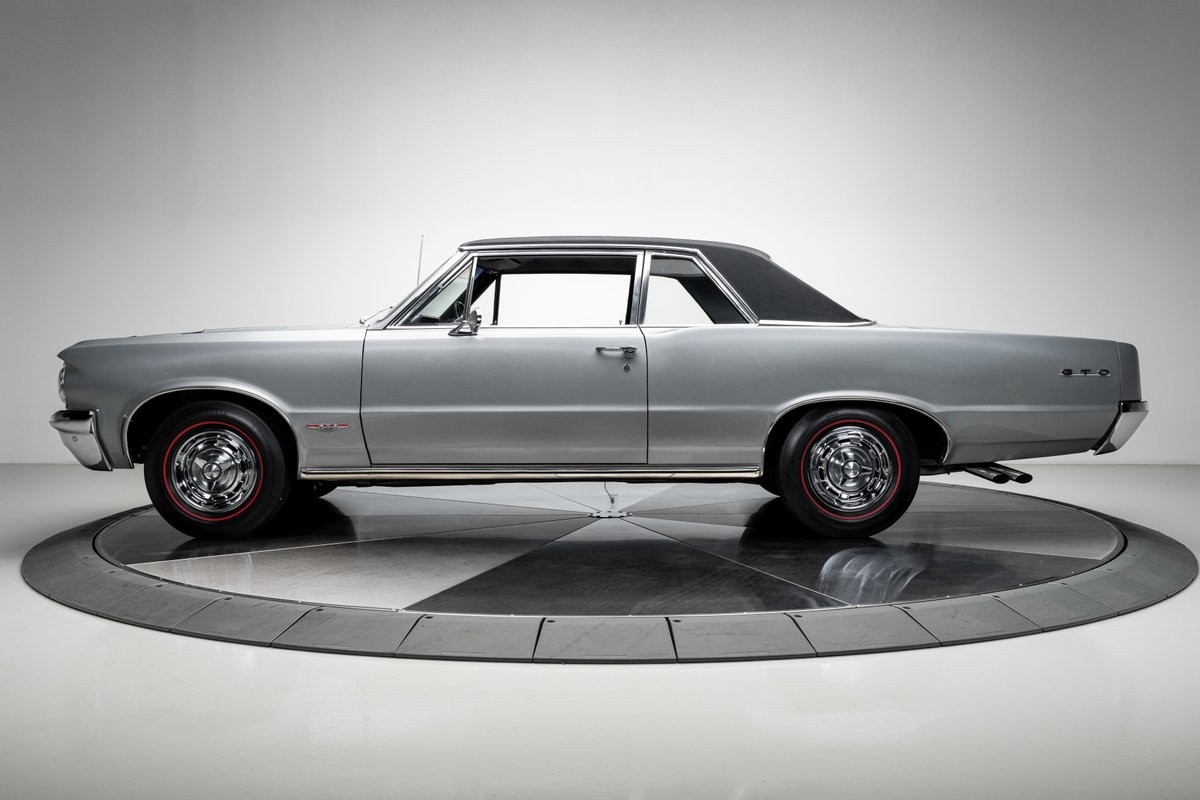 Pontiac-GTO-1964-Sedan-28