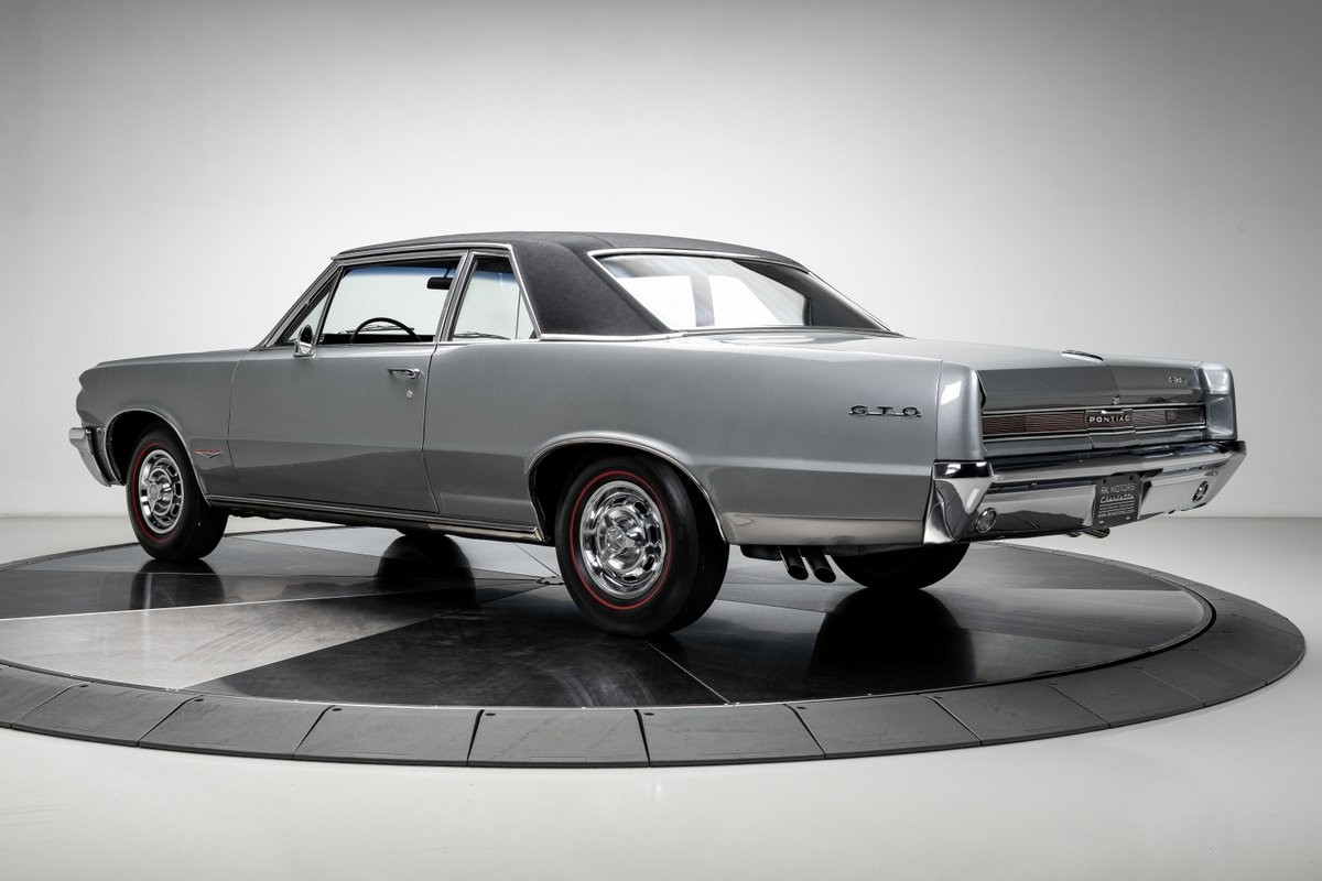 Pontiac-GTO-1964-Sedan-32