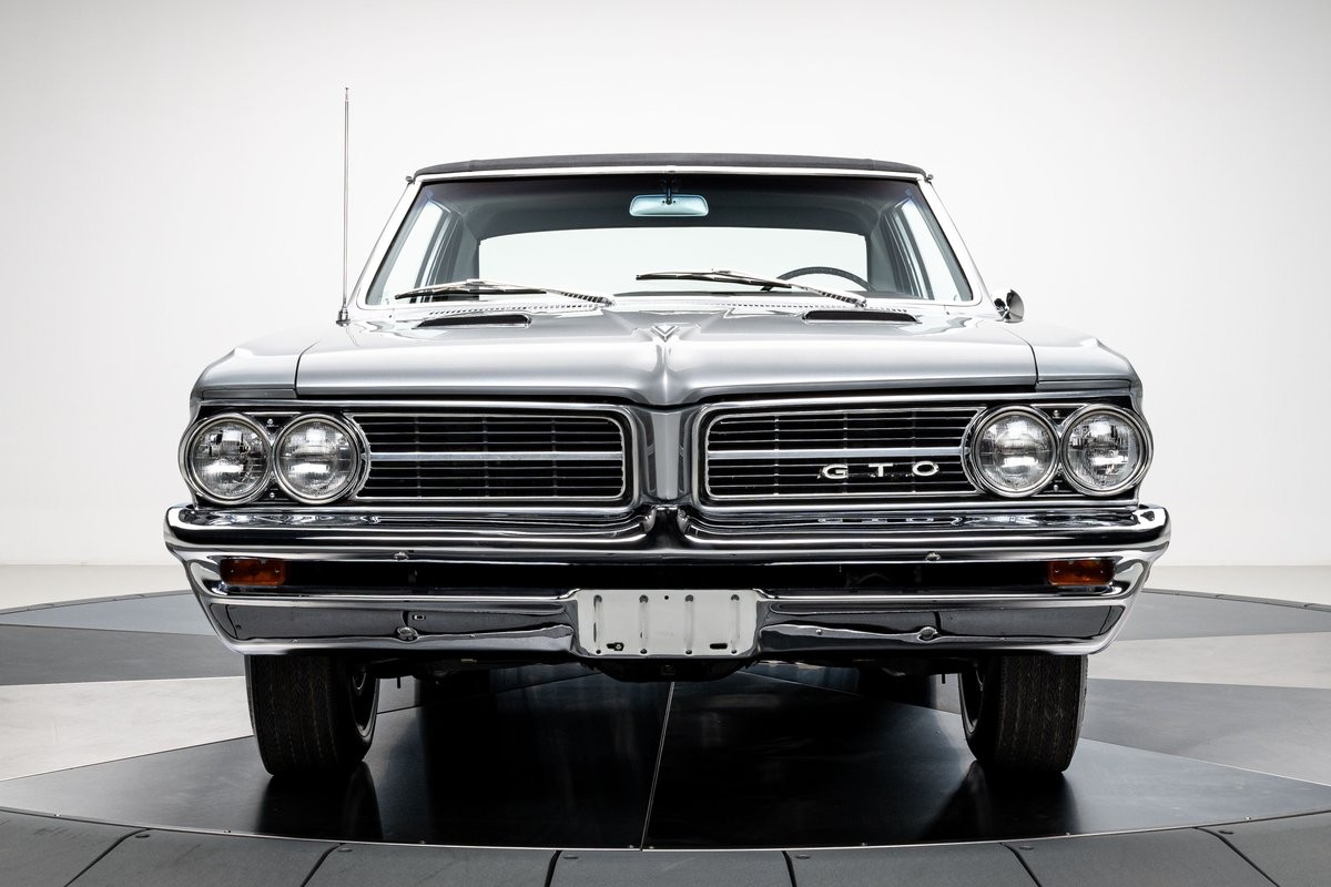 Pontiac-GTO-1964-Sedan-6