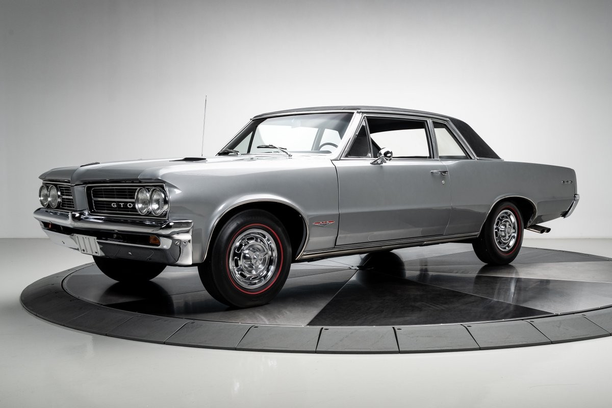 Pontiac-GTO-1964-Sedan-6